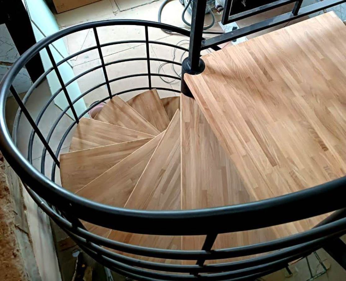 Уникальная металлическая лестница